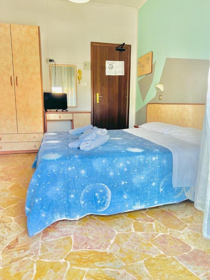 Hotel Ariosto Rimini Exterior foto